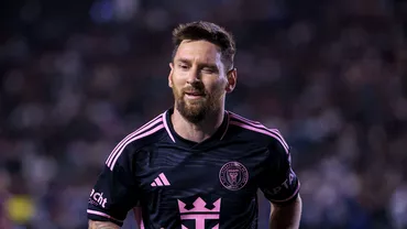 Leo Messi imagini inedite Cum lau imbracat arabii la o sedinta foto speciala Video