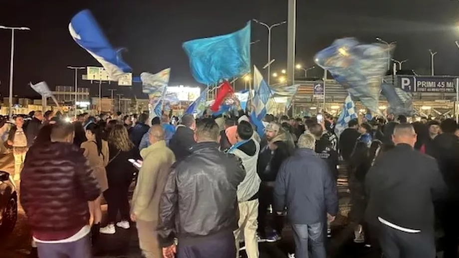 Fiesta nebuna la Napoli Peste 10000 de fani au sarbatorit in strada victoria cu Juventus si titlul iminent Video