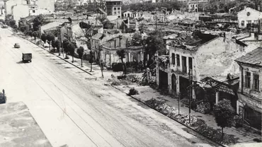 4 aprilie 1944 ziua in care bombele au insangerat Bucurestiul si au ranit Giulestiul Peluza dinspre Teatru distrusa