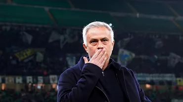 Jose Mourinho a devenit manager de autocolante Parteneriat inedit pentru The Special One Video
