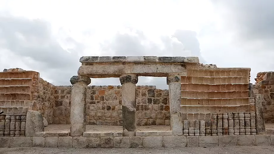 Descoperire istorica Un intreg oras mayas dezgropat in Mexic Asezarea cu palate piramide si piete are peste 1500 de ani