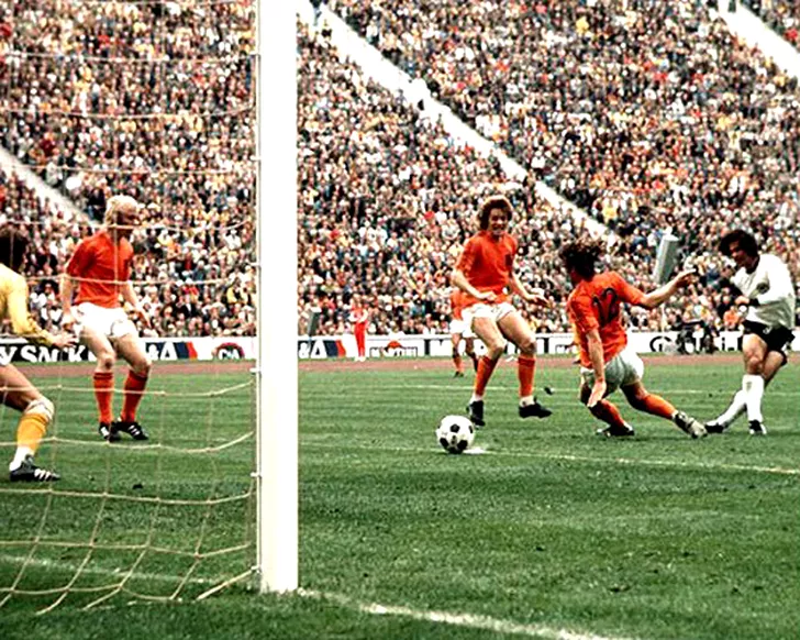 gerd-muller-germany-1974-world-cup