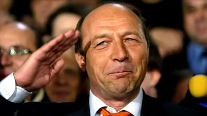 Imagine din tinerețea lui Traian Băsescu. Cum arăta fostul președinte alături de soția...