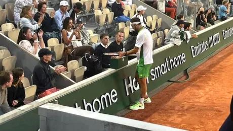 Madalina Ghenea a incins atmosfera la Roland Garros Romanca la sustinut pe Grigor Dimitrov la meciul din turul 3 Video