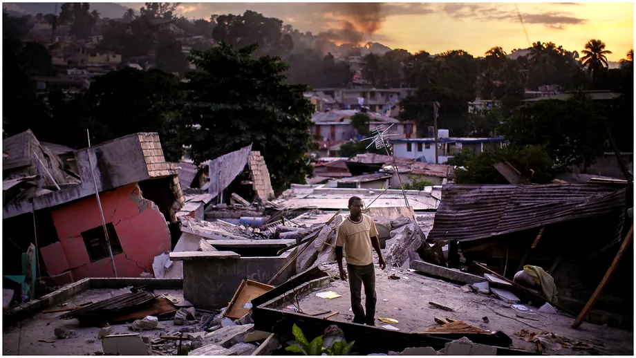 Cutremurul din Haiti momentul care a devastat o tara intreaga Sute de mii de oameni ucisi acum 13 ani Video cu puternic impact emotional