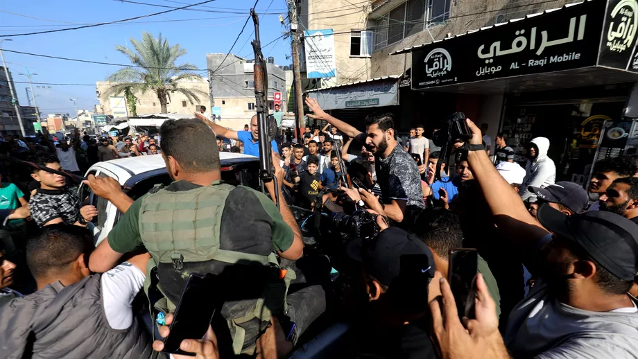 Adolescenti romani la Festivalul Mortii langa Fasia Gaza Teroristii au deschis focul in multime