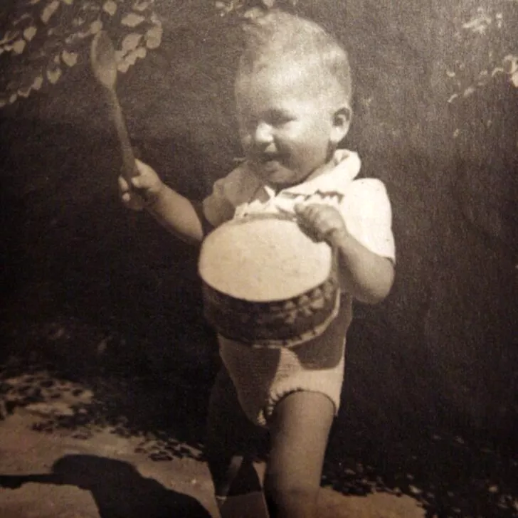 Marius Țeicu în copilărie. Sursă foto: Arhivă personală