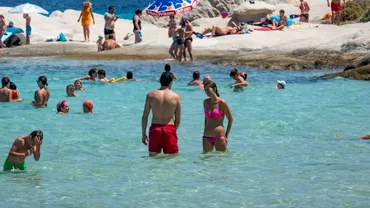 Ce au gasit turistii romani la revenirea in Grecia Ce sa intamplat cu preturile la bere si combustibili