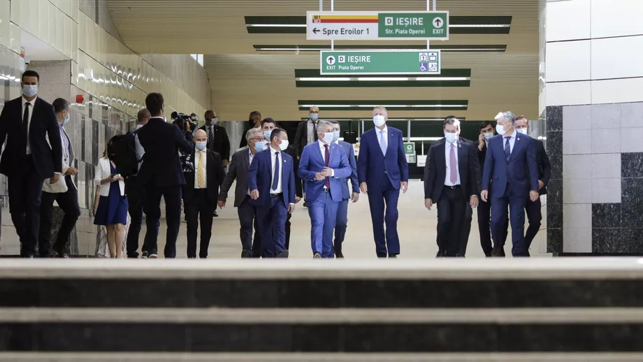 Ploua la metrou la statia Eroilor pe magistrala abia inaugurata Metrorex Avarie la o conducta Video