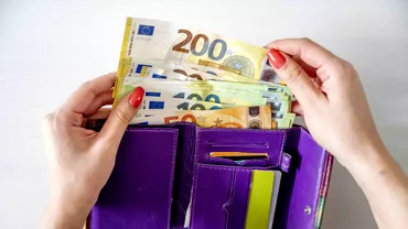 Curs valutar BNR marti 3 mai 2022 Va depasi euro pragul de 5 lei