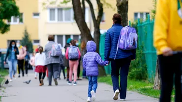 Caz socant la o scoala din Brasov 24 de copii au ajuns la spital dupa ce au luat salmonella de la cantina afterschoolului
