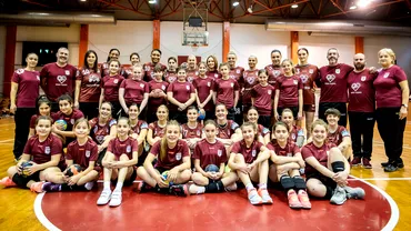 Andreea Marin se alatura proiectului umanitar al echipei de handbal feminin Rapid Sa ne unim fortele