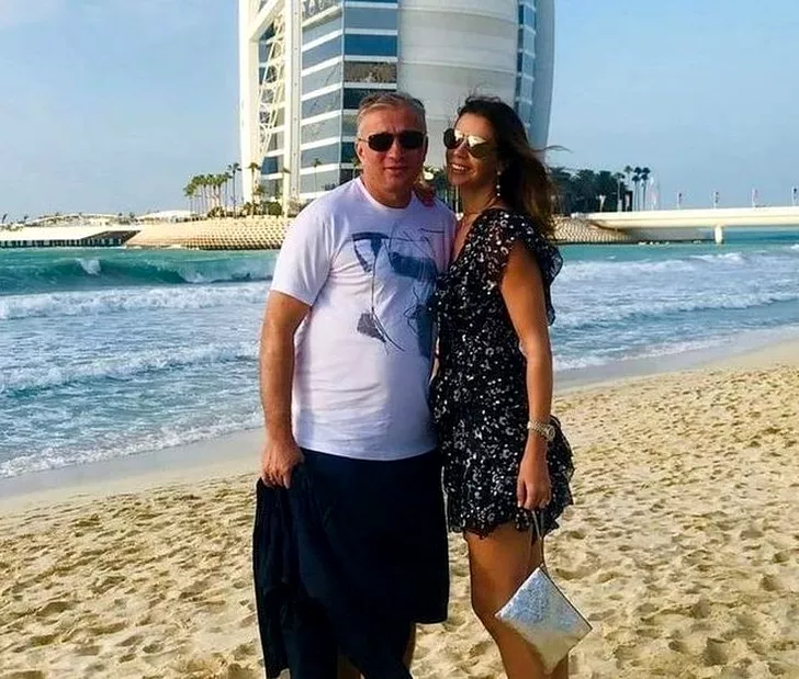 Dan Petrescu a petrecut în Dubai ziua sa de naștere alături de soția sa Adriana. Sură foto: Instagram Adriana Petrescu