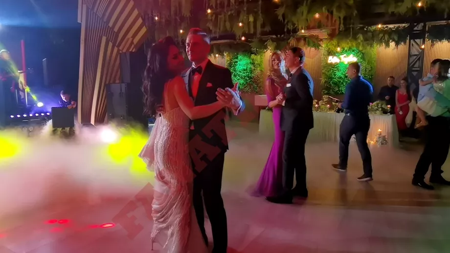 Ce melodie a ales mireasa Nasrin pentru dansul mirilor si cine a cantat la petrecere Imagini spectaculoase de la nunta Video
