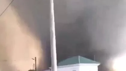 O „tornadă de foc” a distrus o localitate din Rusia. Video