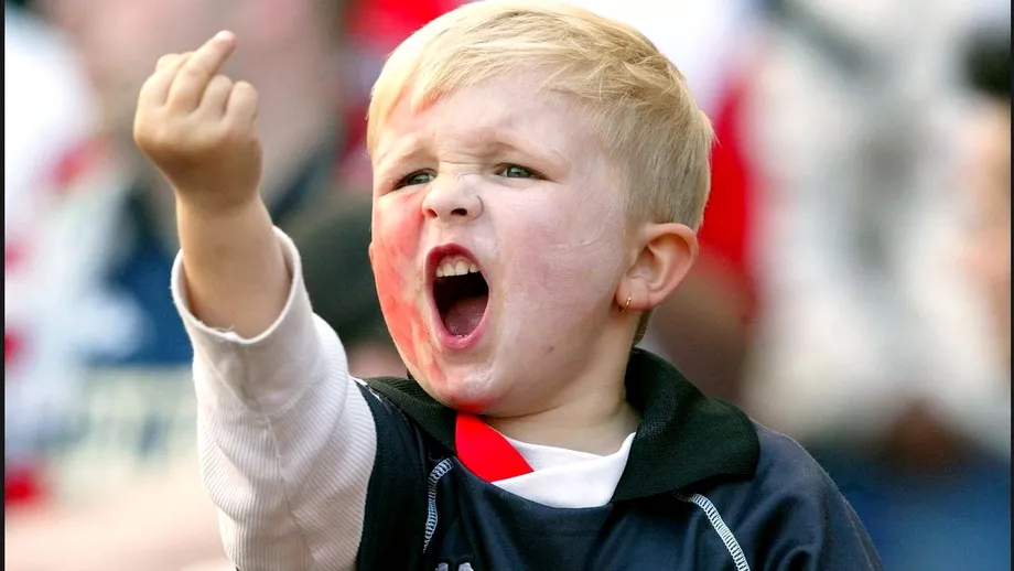 Dupa 20 de ani Cum arata acum micul suporter al lui Feyenoord devenit celebru in intreaga lume cu un gest obscen