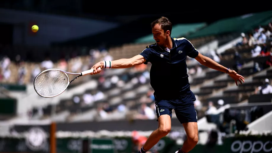 Daniil Medvedev a luat foc după eliminarea de la Roland Garros: ”Unde-s banii?”