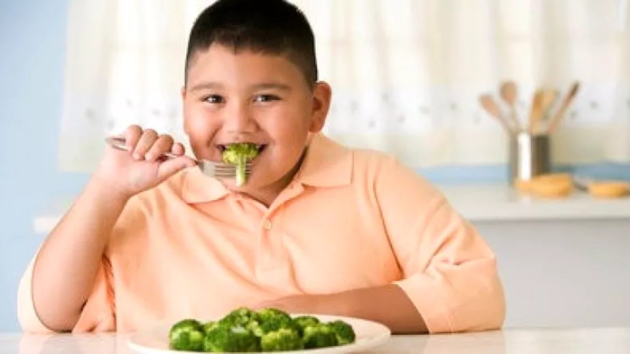 Obezitatea la copii  De ce nu observa parintii ca micutii lor au probleme cu greutatea