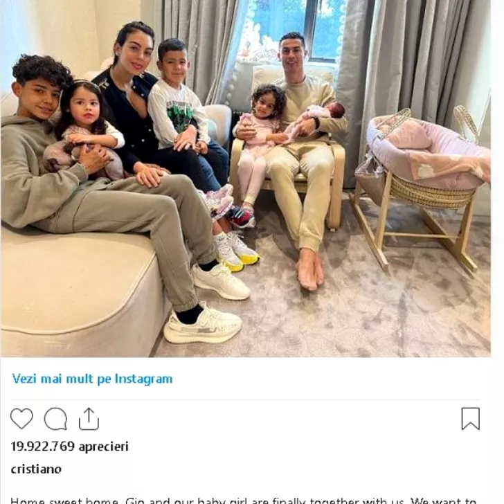 Cristiano Ronaldo alături de familia sa.