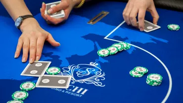 Doi botosaneni care organizau partide de poker au scapat de inchisoare Motivele pentru care instanta nu ia condamnat