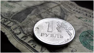 Curs valutar BNR luni 4 decembrie Leul a inceput saptamana pe plus fata de euro si pe minus fata de dolar Update