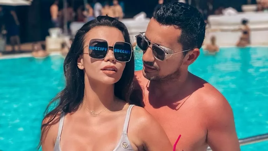 Flick Domnul Rima si iubita lui plini de spuma intro fotografie prea intima pentru Instagram