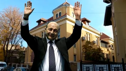 Traian Băsescu a împrumutat o jumătate de milion de lei de la fiica...
