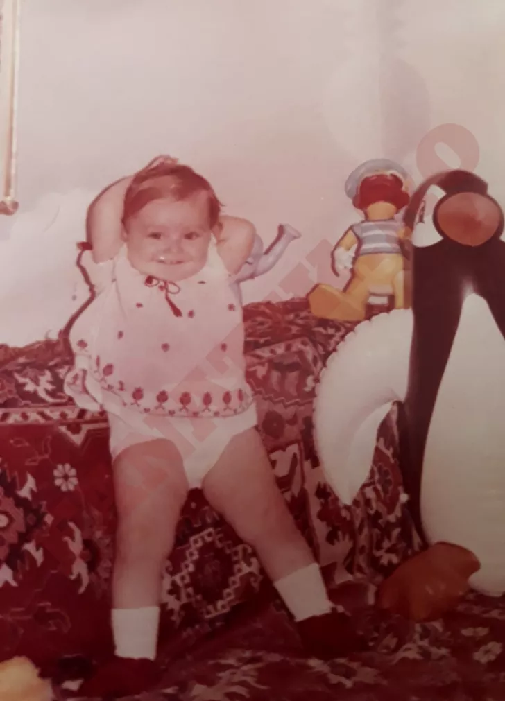 Cristina Cioran în copilărie. Sursă foto: Arhivă personală
