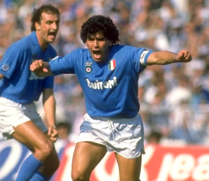 Diego Maradona 58 de ani. Apogeul carierei a fost Napoli: două titluri, Cupa UEFA, Supedcupa Italiei și Cupa Italiei