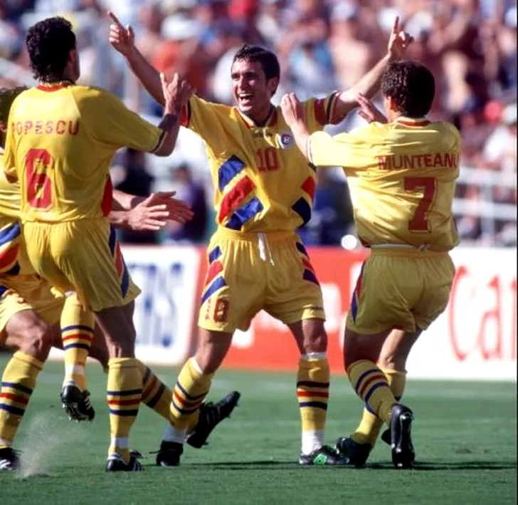 Generaţia lui Ianis Hagi joacă azi la EURO, la fix 25 de ani de la debutul "Generaţiei de Aur" a lui Gică Hagi, contra Columbiei la World Cup '94