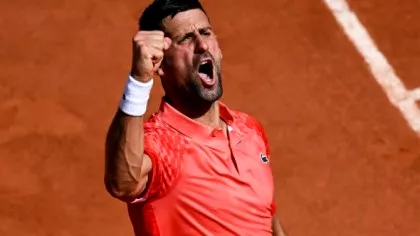 Huiduit de fani la Roland Garros, Novak Djokovic a dat răspunsul perfect, în...