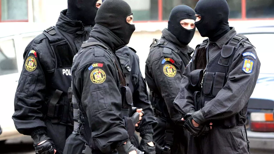 Un sofer din Gorj in stare critica dupa ce a fost batut de mascati Patru politisti retinuti sub acuzatiile de tentativa de omor si tortura