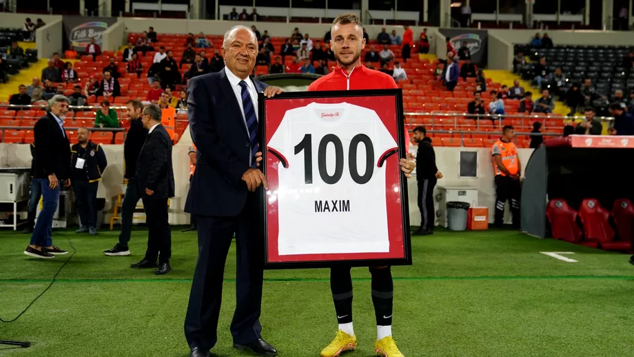 Alexandru Maxim premiat de Gaziantep inaintea meciului in care a dat trei pase de gol Suntem bucurosi sa te avem alaturi de noi Maestro Foto