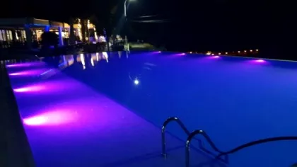Cine administrează, de fapt, singurul hotel cu piscină infinity de pe litoralul românesc....
