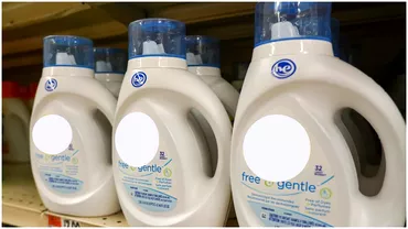 Statele din UE ar putea interzice detergentii la sticla sau punga de plastic Ce vor face cumparatorii
