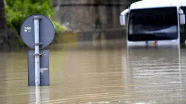 Risc de inundatii in mai multe zone din tara Avertizari de fenomene severe de la hidrologi