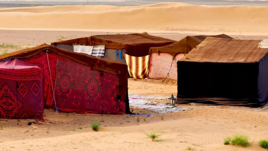 Cazari inedite pentru suporteri la Cupa Mondiala din Qatar Fanii pot sta la corturi in desert sau pe vase de croaziera