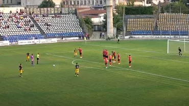 Gol marcat de portar in derbyul Brasovului din Cupa Romaniei Fanii au luato razna Video