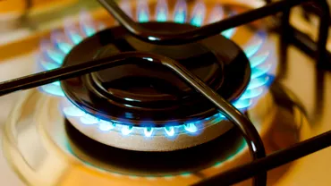 Bloc fara gaze de opt luni din cauza a doi vecini Facturi uriase la electricitate pentru locatarii care au gatit pentru Craciun