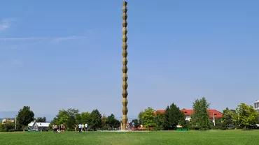 Cum se numeste de fapt coloana lui Brancusi de la Targu Jiu Romanii ii gresesc denumirea fara sa stie