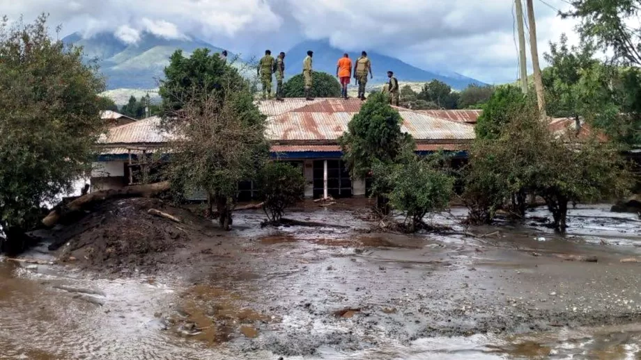 Inundatii si alunecari in Tanzania 49 de persoane au murit 80 au fost ranite