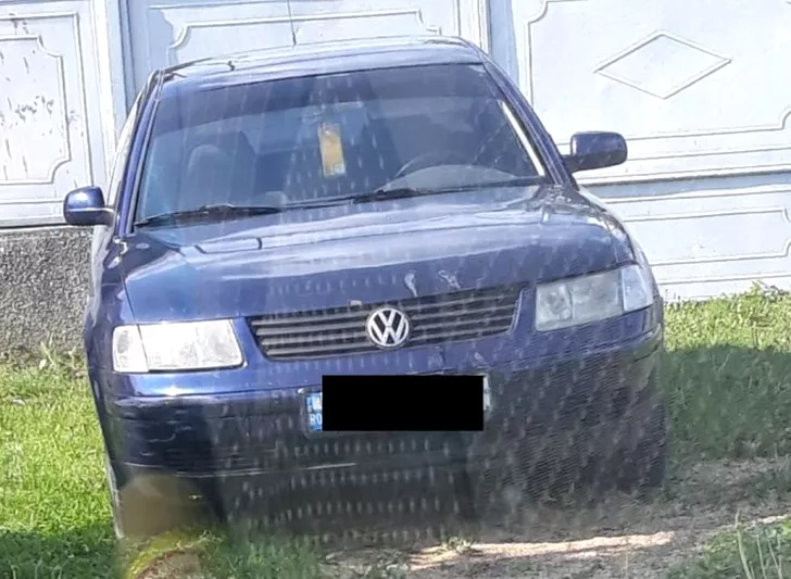 Mașina în care Ionel Lepa a încercat să evadeze după ce a împușcat un polițist *foto: Pro Tv