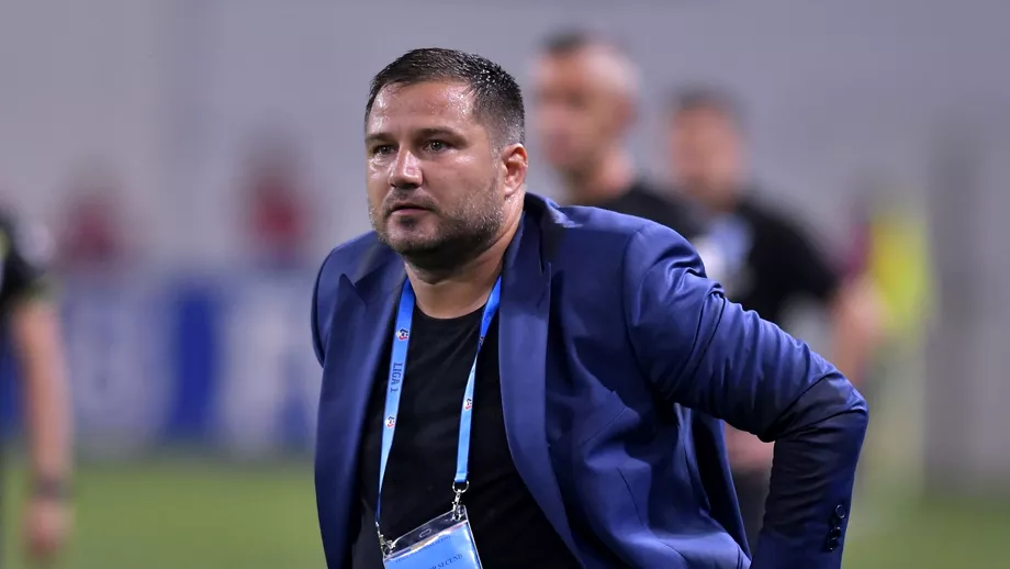 Ruptura la FC U Craiova Marius Croitoru a pierdut vestiarul sa certat cu vedeta echipei Video