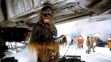 A murit Peter Mayhew actorul care la interpretat pe Chewbacca in seria Star Wars