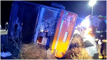 Accident grav langa Harsova autocar cu 83 de pasageri la bord rasturnat 7 persoane spitalizate Update