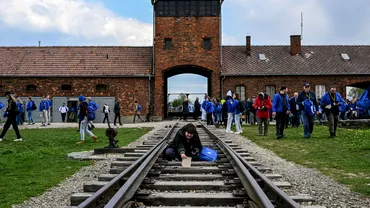 Ce a putut sa faca o tanara in fata lagarului de la Auschwitz Gestul sau a infuriat o lume intreaga