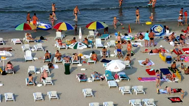 Statiunea de pe litoral in care turistii nu mai au loc pe plaja Oamenii se plang de un fenomen ciudat Nu am mai vazut asa