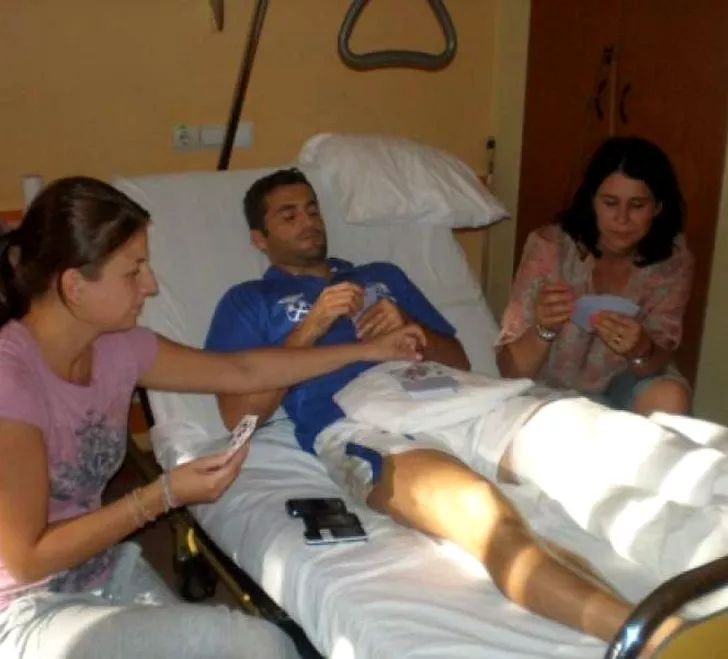 Familia alături de Băcilă după operaţia de lşa Spitalul Elias