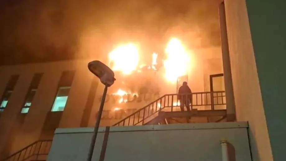 Incendiu la un spital privat din judetul Constanta Pompierii au intervenit cu opt autospeciale Video