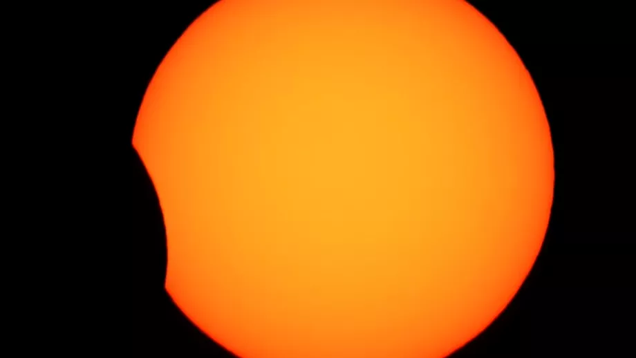 Eclipsa de Soare Live Video 10 iunie 2021 Imagini unice transmise cu fenomenul astronomic